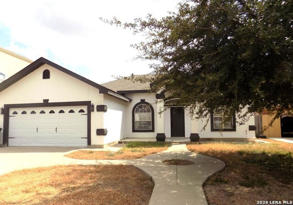 2982 Superior Dr, Eagle Pass