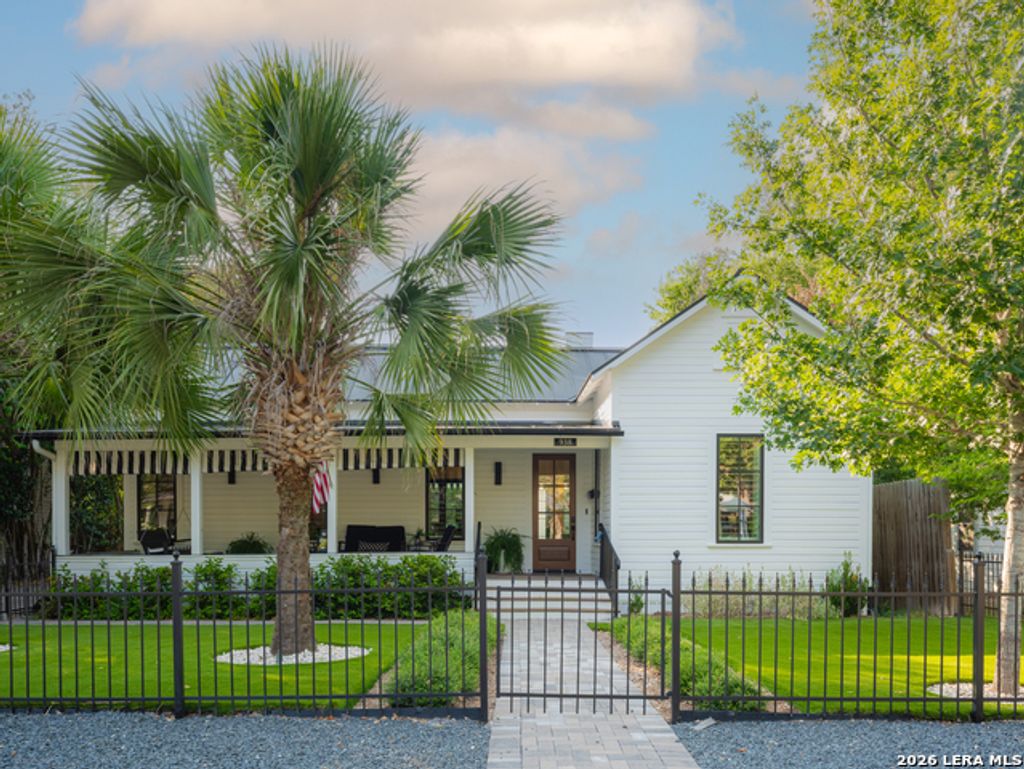 938 Cross Street, New Braunfels