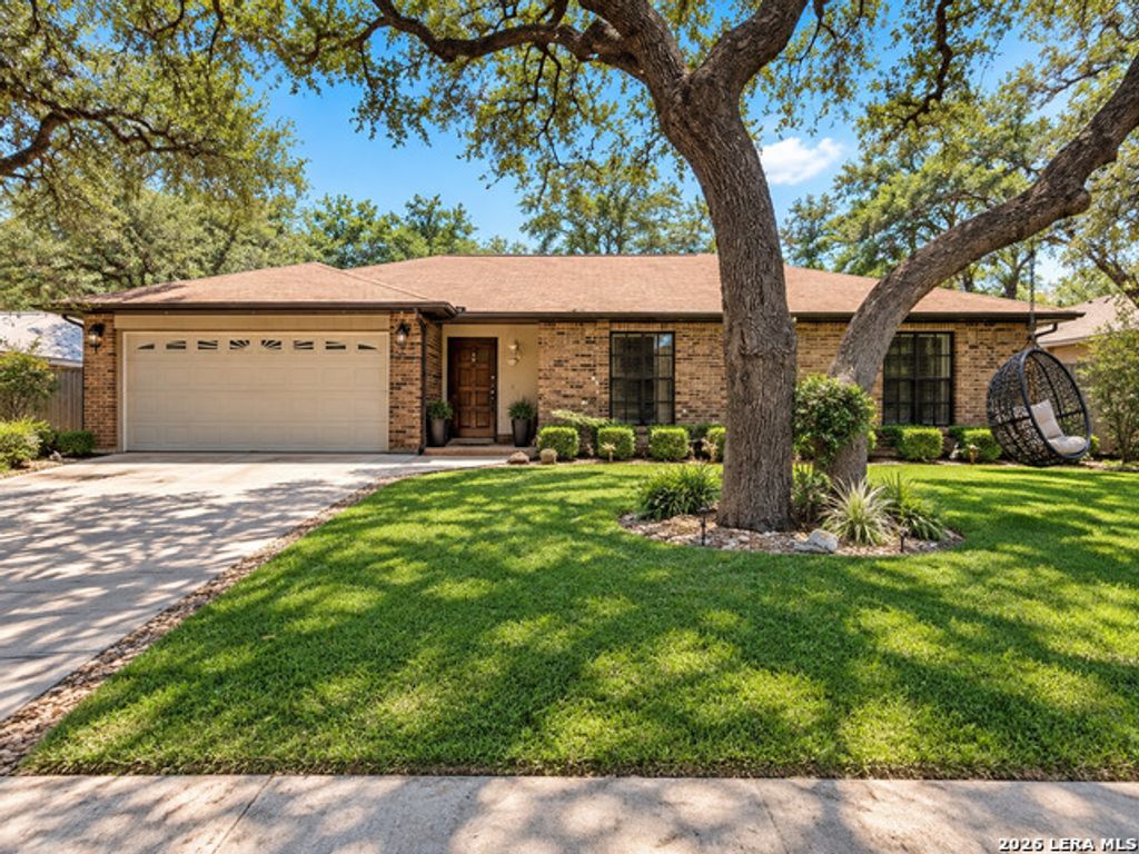 7722 Crooked Brook, San Antonio