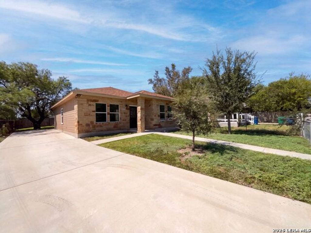 102 Bowdoin St, San Antonio