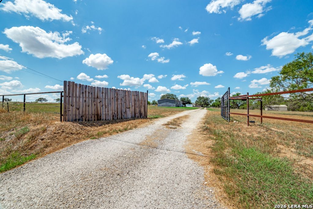 20353 Senior Rd, Von Ormy