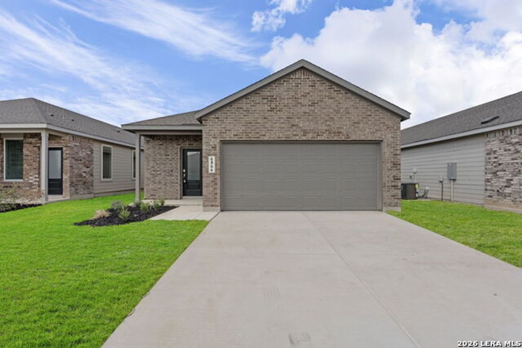 6866 Flores Rd, Spring Branch