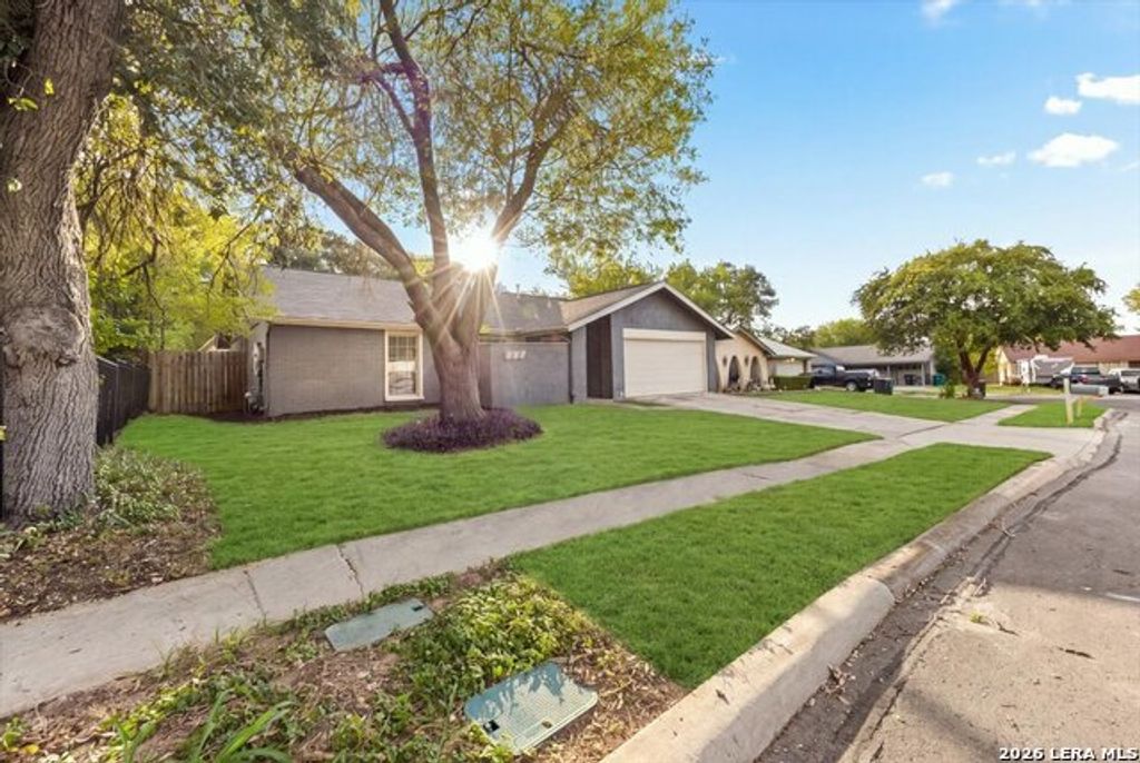 12406 Statehouse St, San Antonio