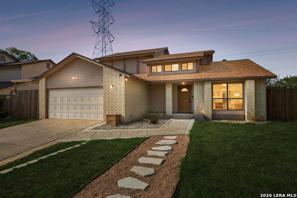 2127 Oak Bnd, San Antonio