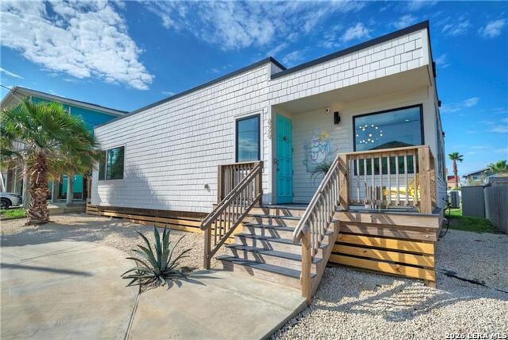 626 La Juana Court, Port Aransas