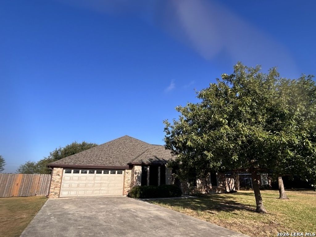 152 Castle Breeze, Seguin