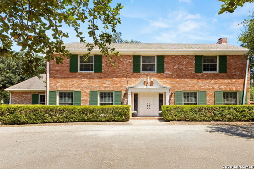 107 Cas Hills Dr, Castle Hills