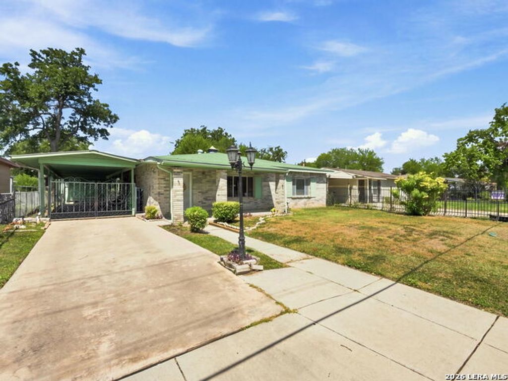 831 Brady, San Antonio