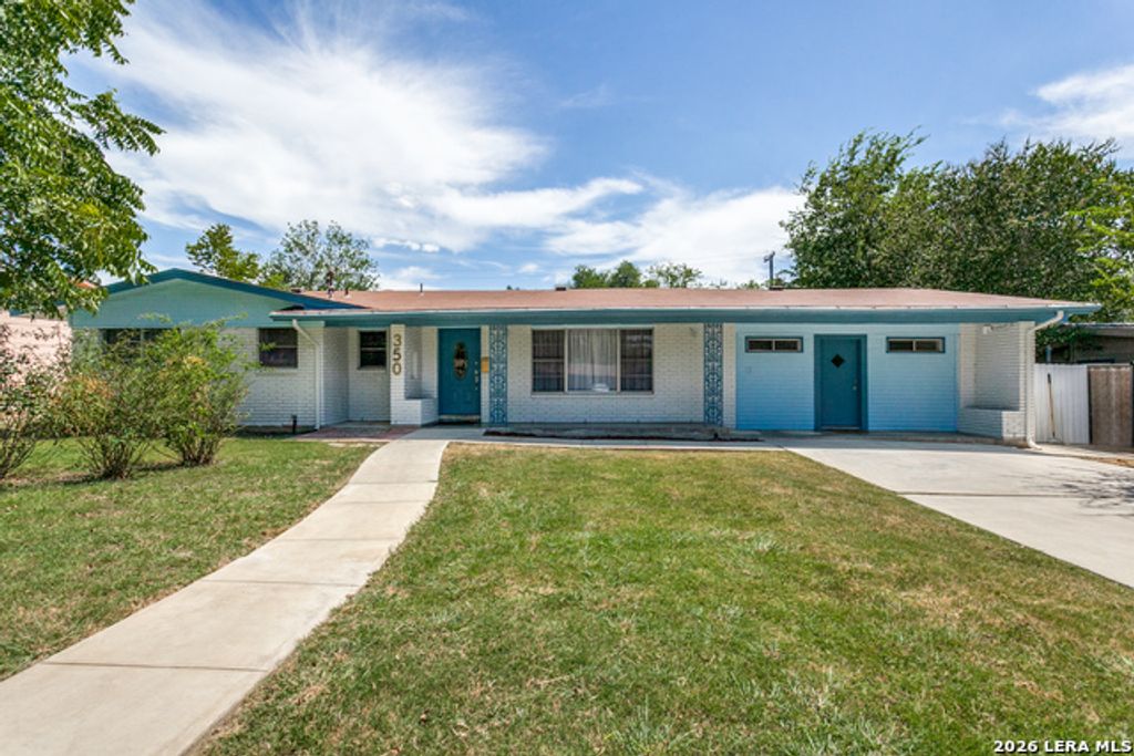 350 Springwood Ln, San Antonio