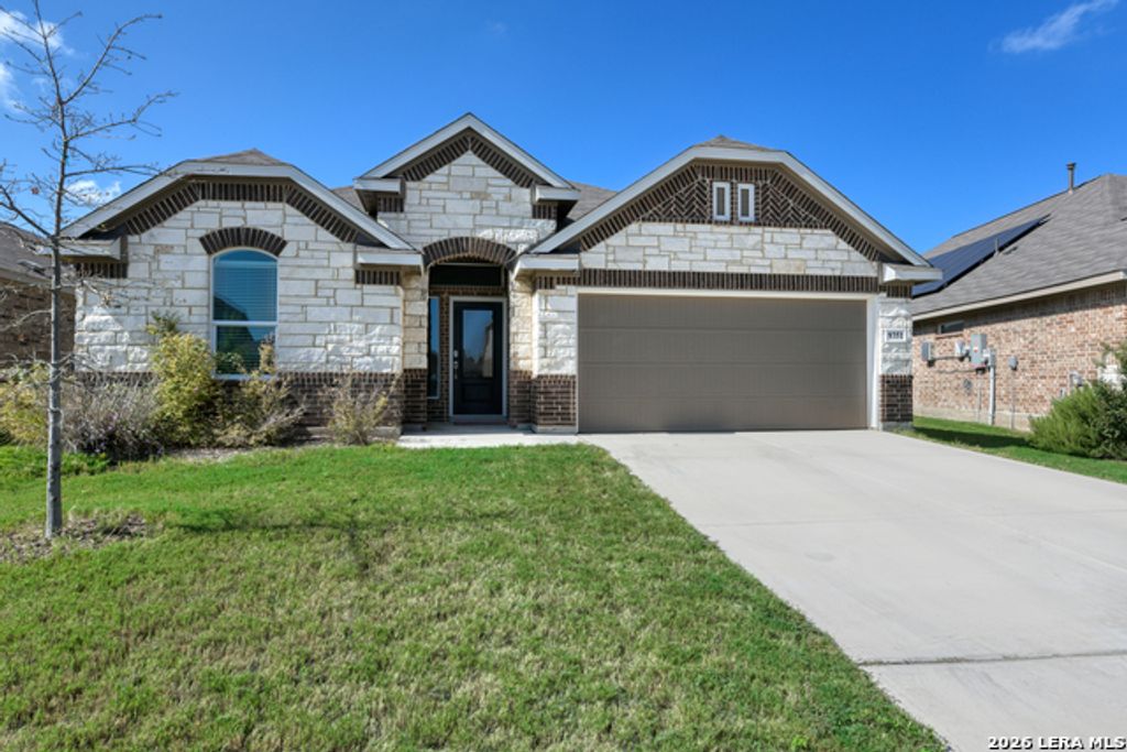 9351 Oxford Shire, San Antonio