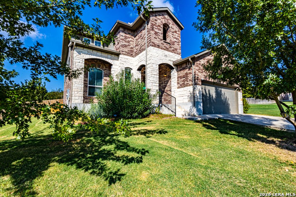 2122 Flintshire, New Braunfels