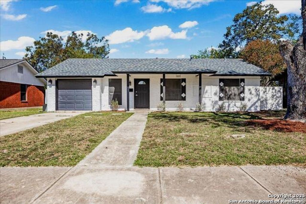 5027 Creekmoor Dr, San Antonio