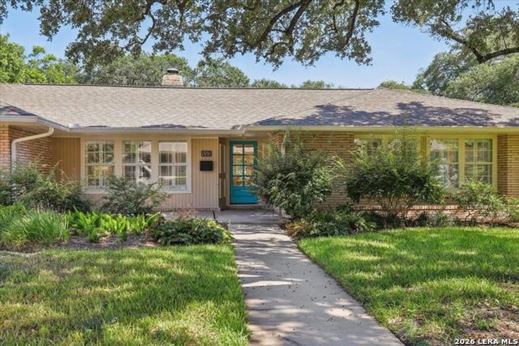 155 Hillview Dr, San Antonio