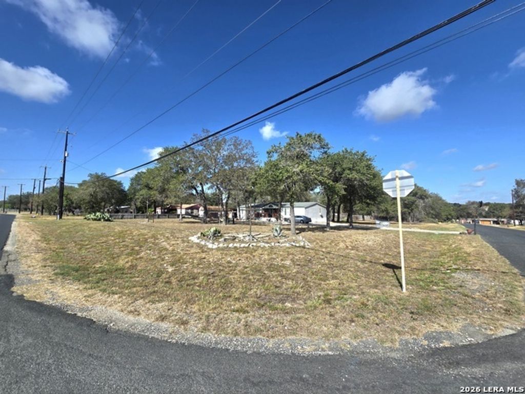 2011 Hickory Way, San Antonio