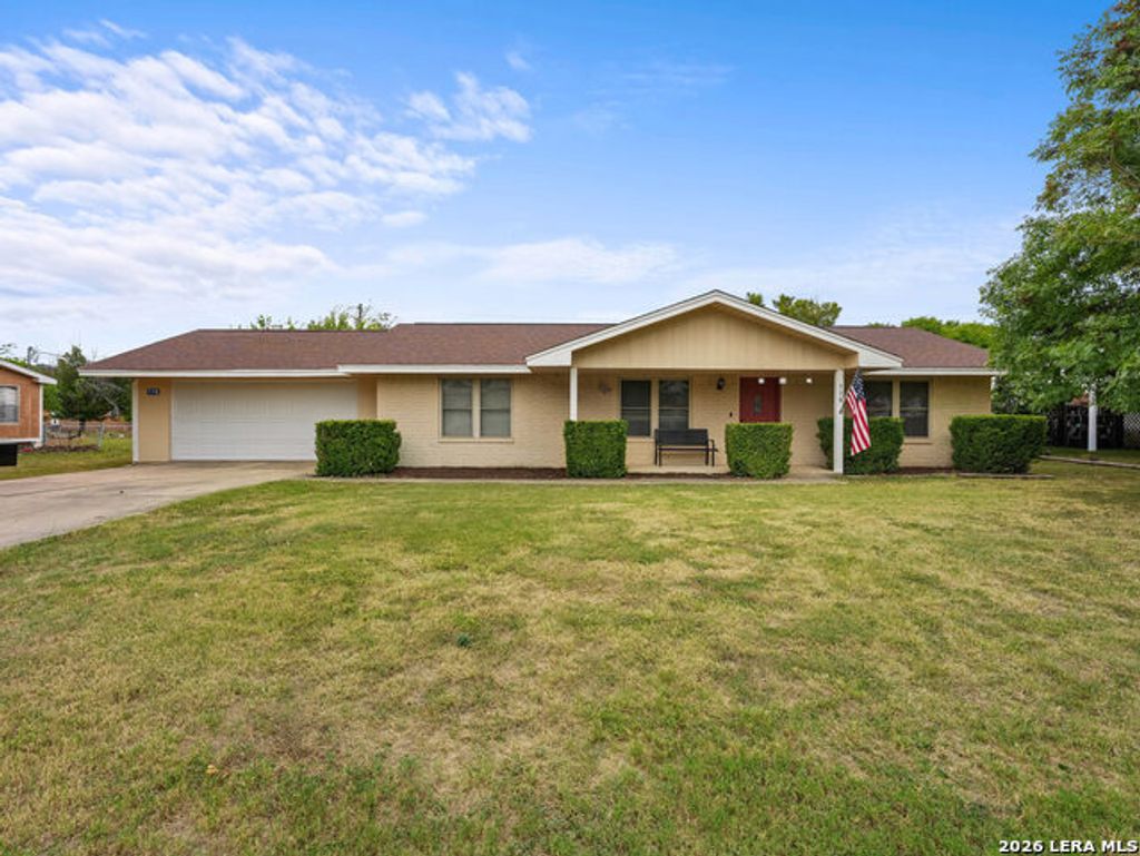 118 Cypress Falls Dr, Ingram