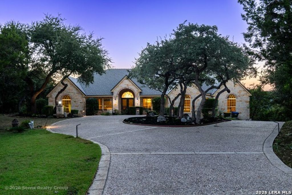 15619 Gray Oak, Helotes