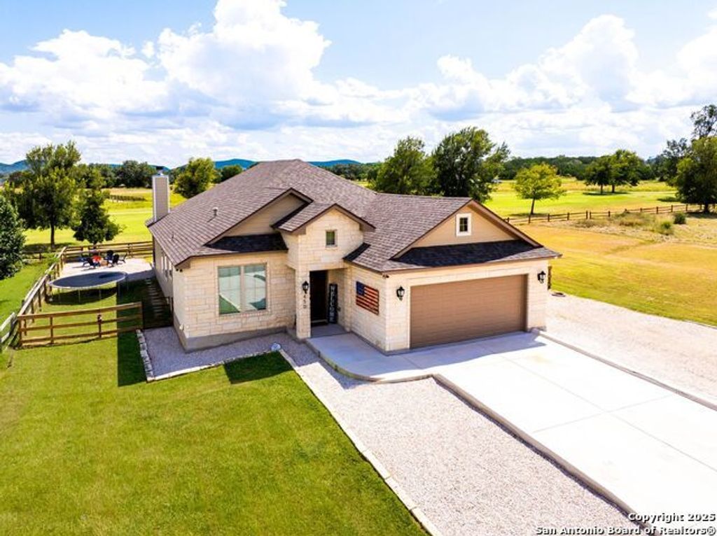 450 Spanish Grant, Bandera