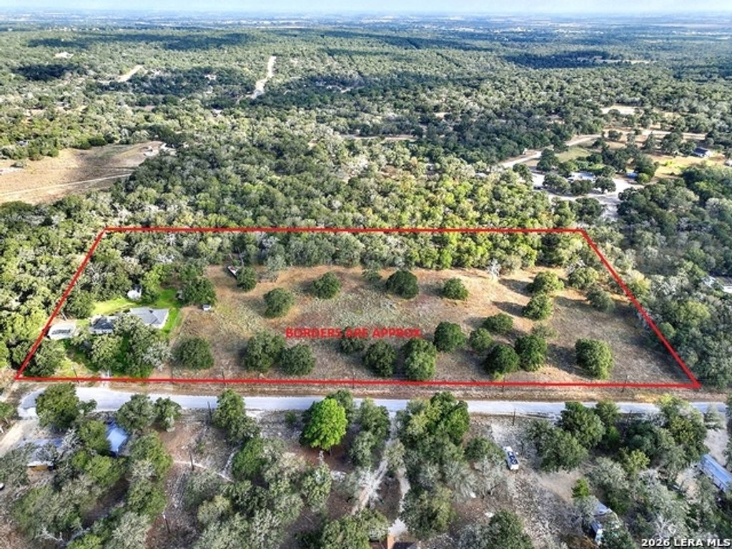 330 Blackjack Rd, La Vernia