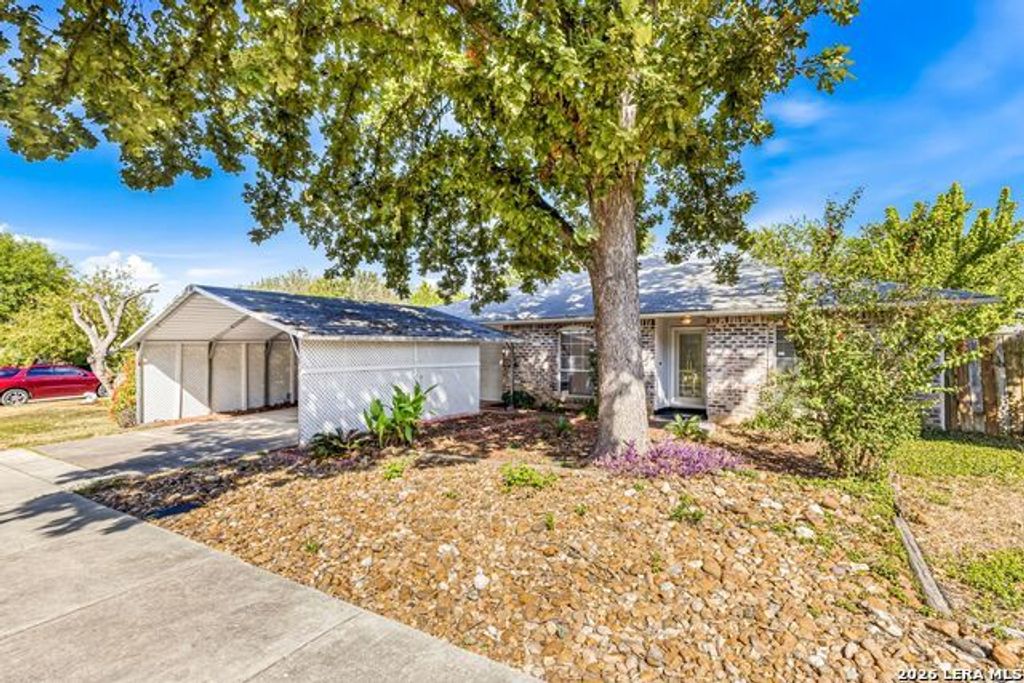 3321 Morning Dr, Schertz