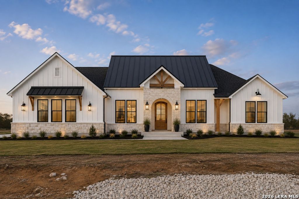 153 Timber Pl, La Vernia