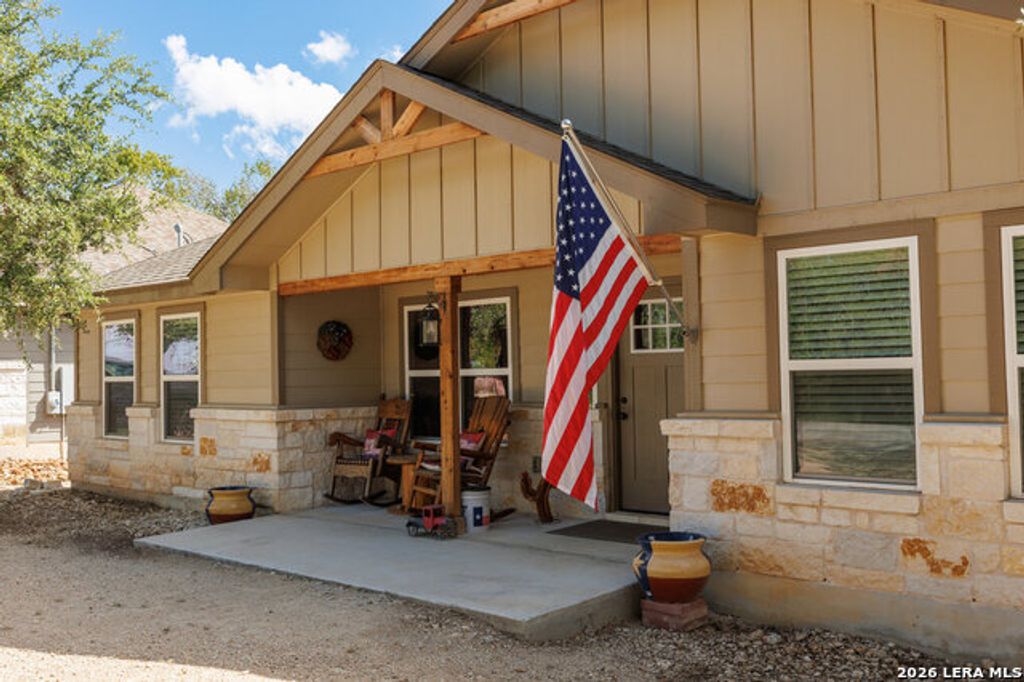 2012 Ronda Ct, Canyon Lake