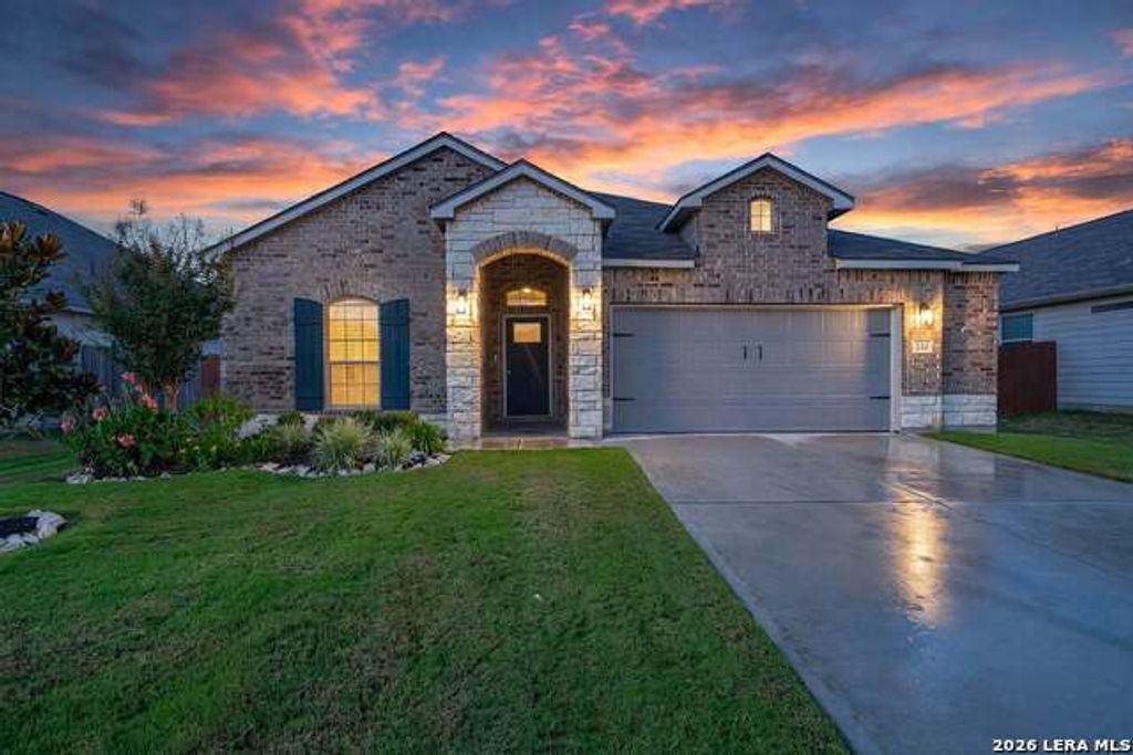 220 Stag Way, Schertz