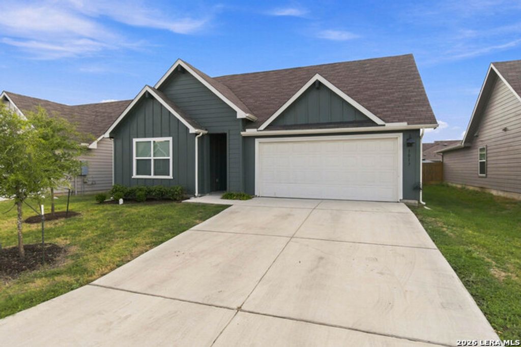 1017 Norway Dr, Seguin