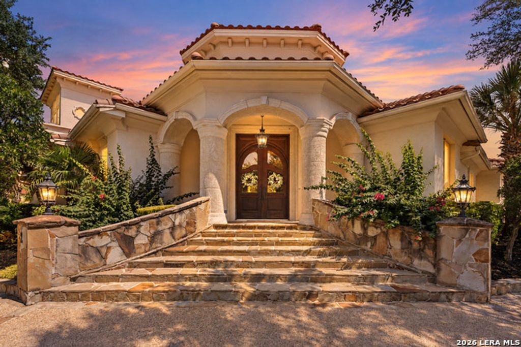2 Belcourt Pl, San Antonio