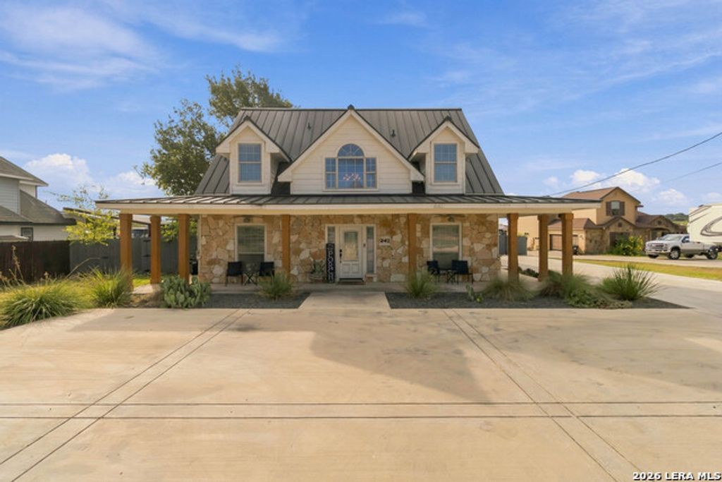 242 Ferryboat, New Braunfels