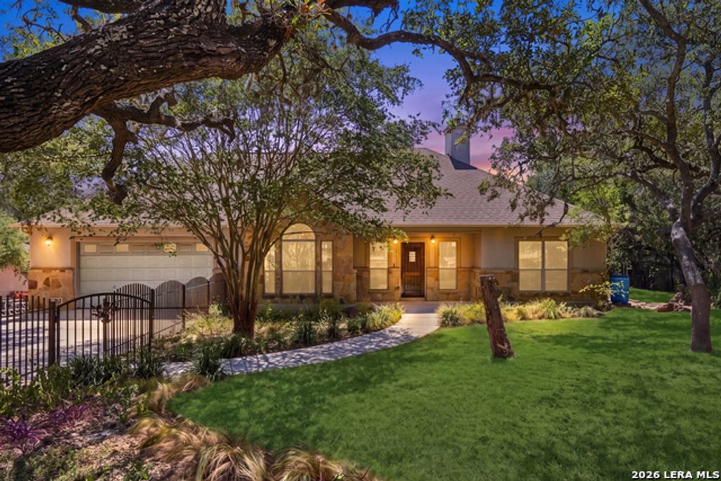 1236 Mossy Hollow, Spring Branch