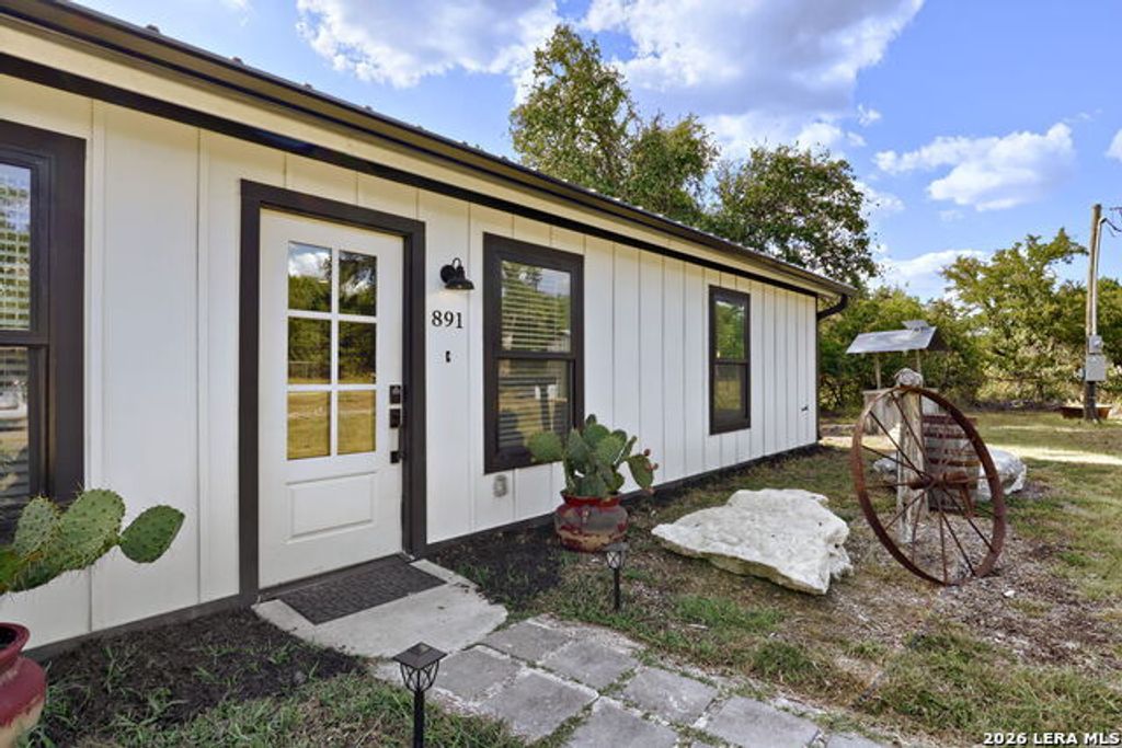891 Lost Crk, Wimberley