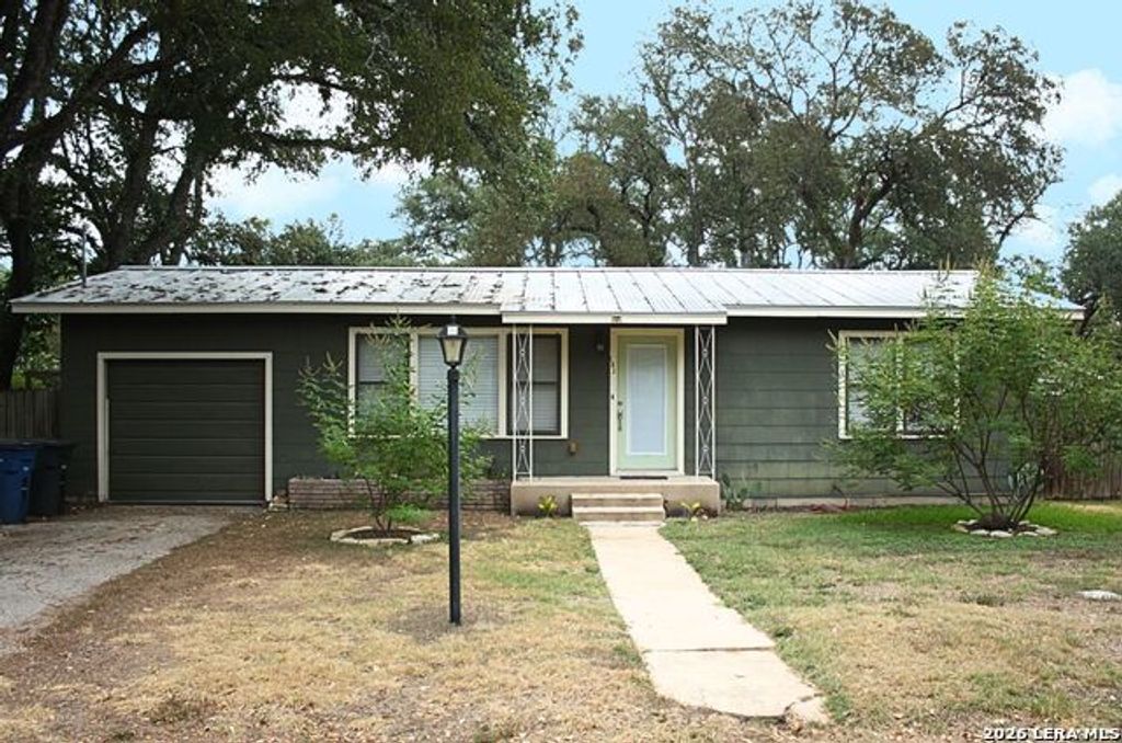 182 Woodland Ave, New Braunfels