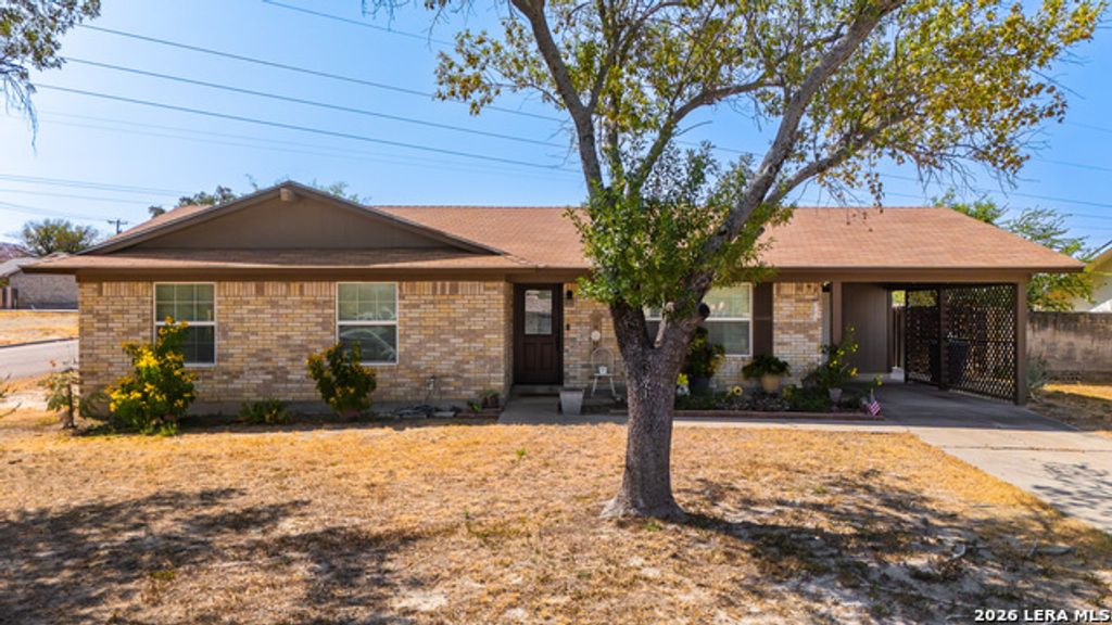 1248 Royal Crown, Eagle Pass