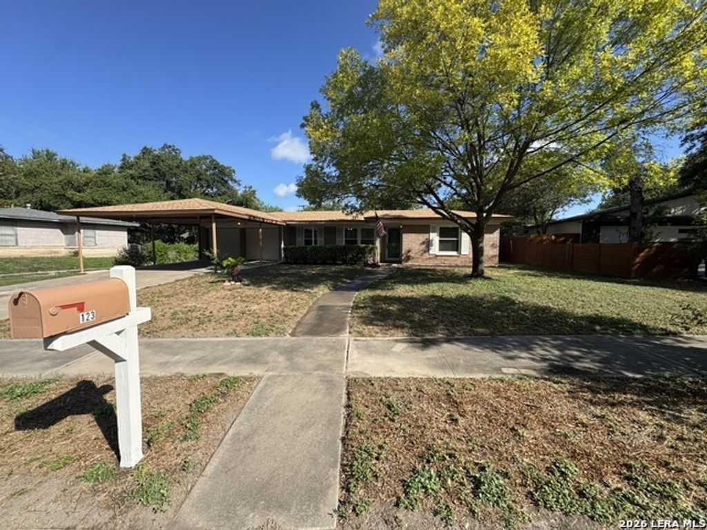 123 Longridge Dr, San Antonio