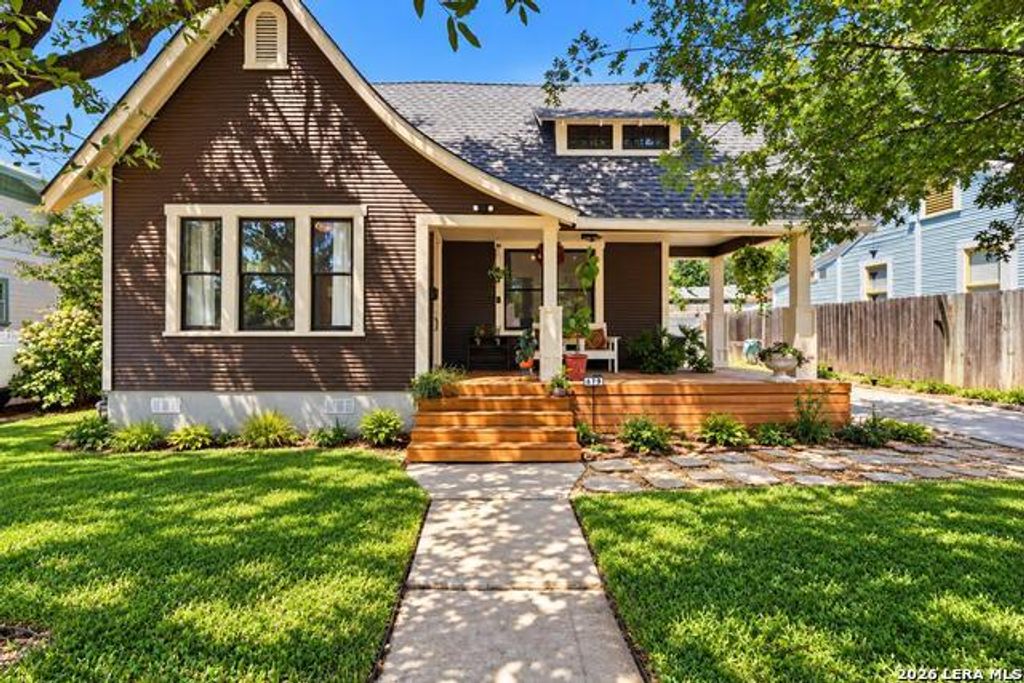 619 W Lullwood Ave, San Antonio