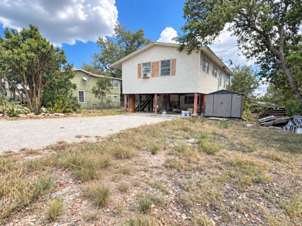 1435 Hillcrest Forest, Canyon Lake