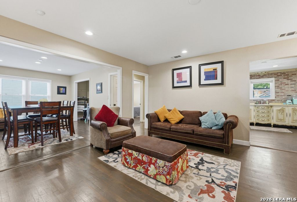 1236 S Academy Ave, New Braunfels