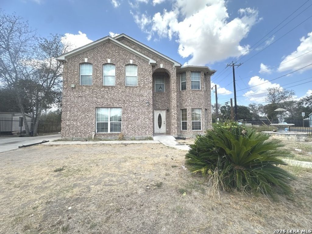 4131 Waterwood Pass Dr, Elmendorf