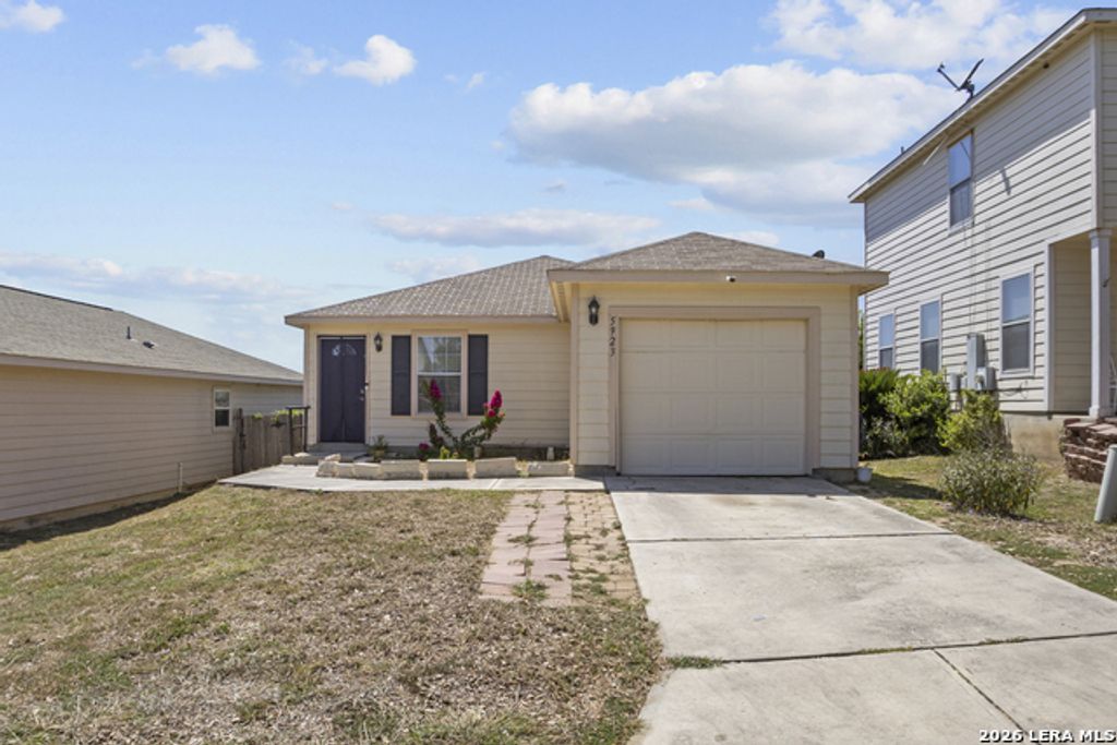 5923 Fox Cyn, San Antonio