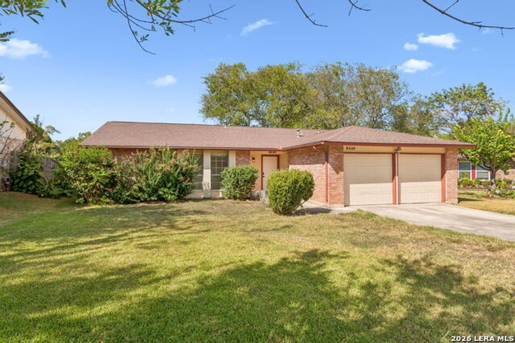 8446 Bent Waters, San Antonio