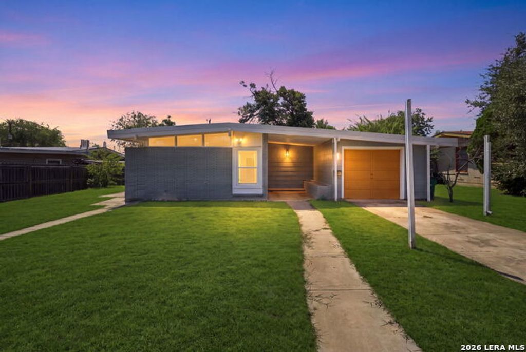 458 Sharon Dr, San Antonio