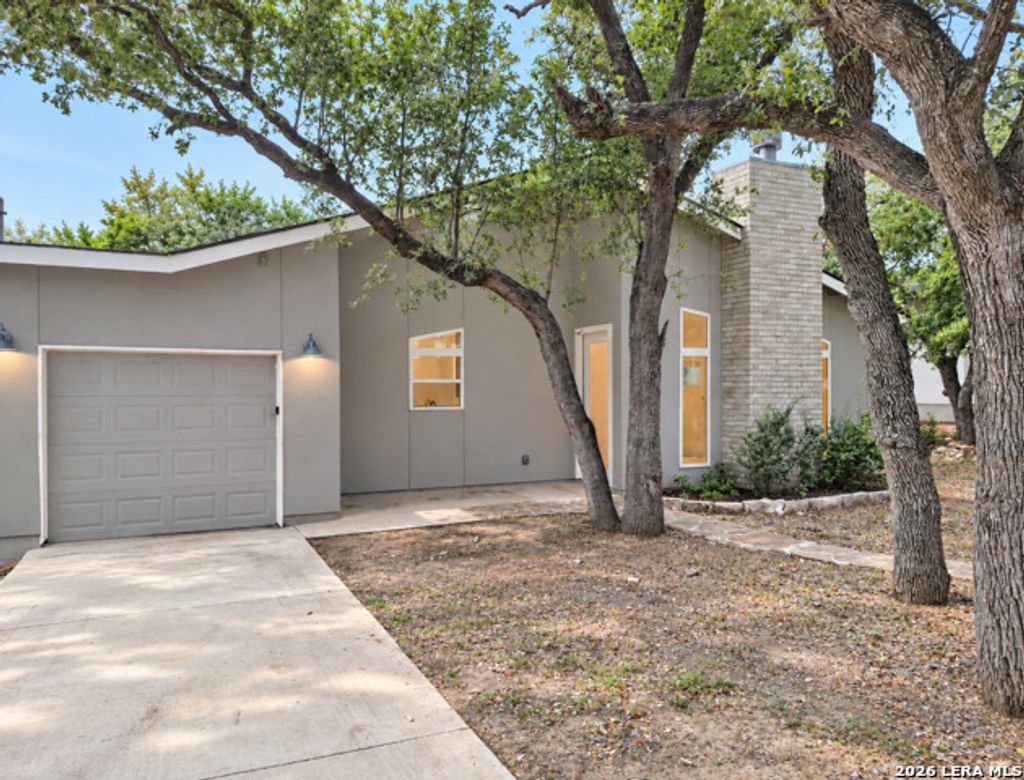 1454 Bob White Dr, Spring Branch