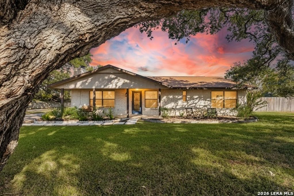 8680 Fm 775, Seguin