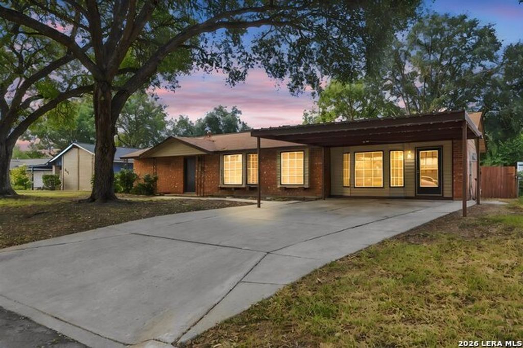 4122 Running Creek Dr, San Antonio