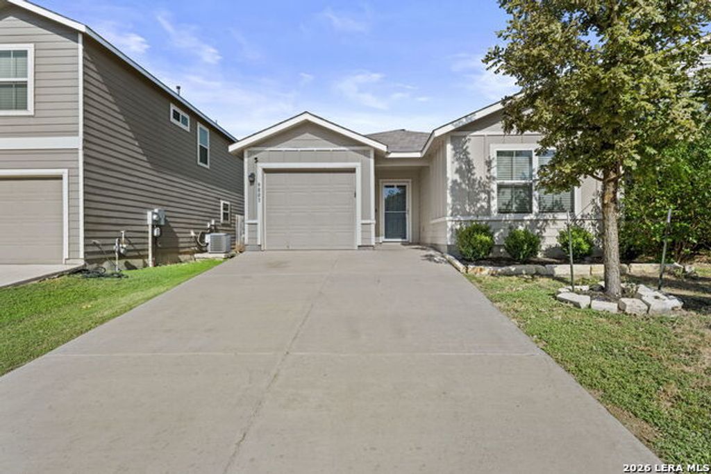 9803 Spotted Rose, San Antonio
