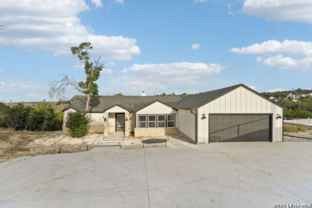 329 Bluebonnet Breeze, Canyon Lake