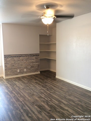 10551 Starcrest Dr #top R, San Antonio