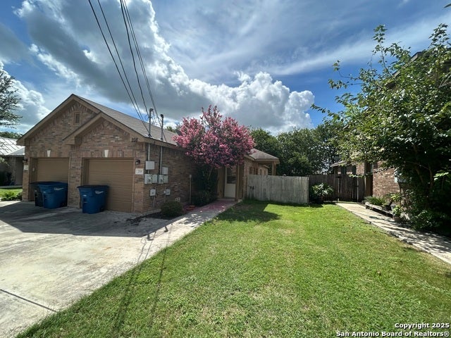 208 Anne Louise Dr, New Braunfels