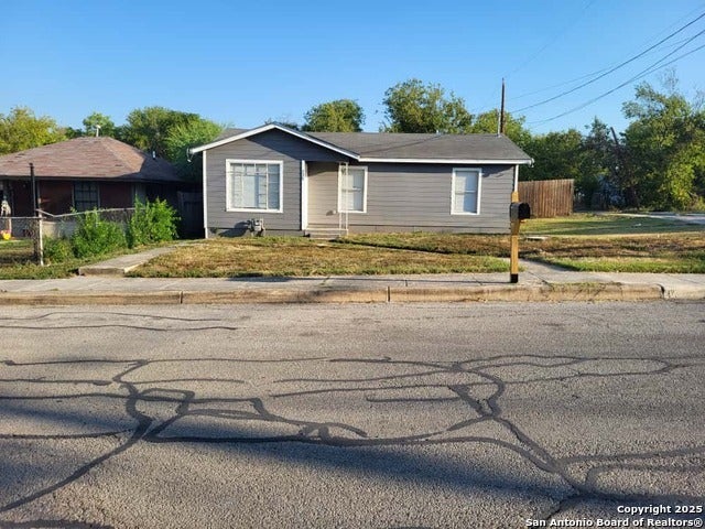 235 Bee St, San Antonio