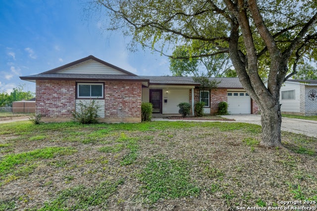 1044 Richmond Dr, Schertz